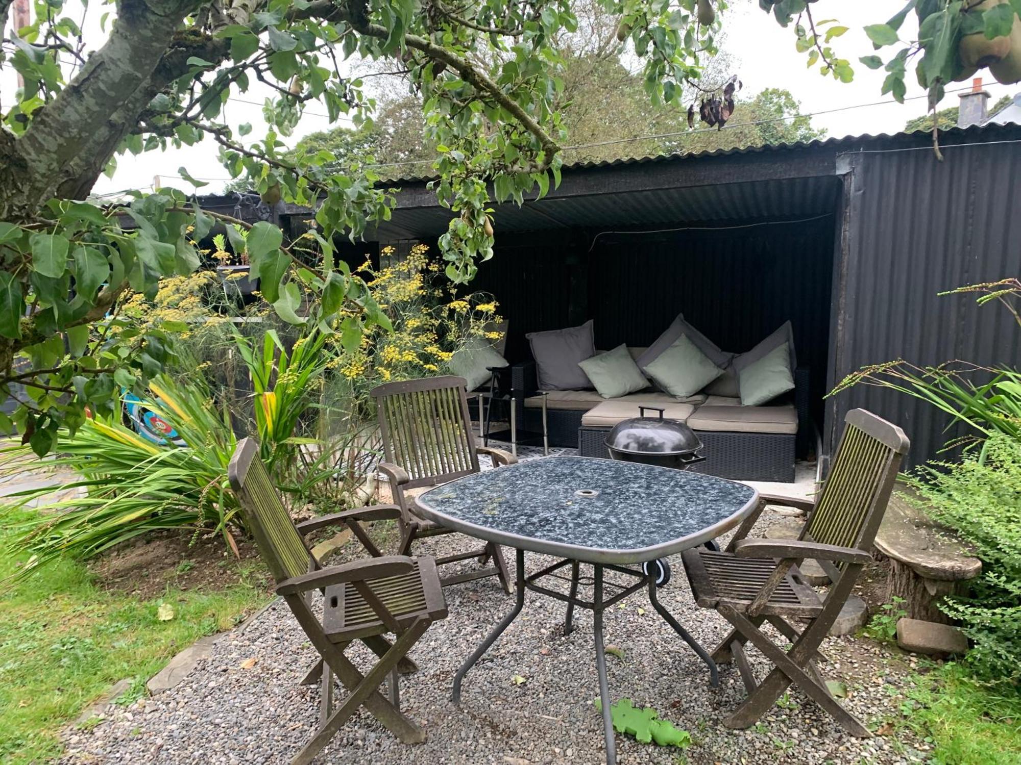 Stunning 2-Bed Cabin In Nantglyn دنبي المظهر الخارجي الصورة